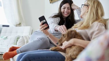 Woman moving back in with her parents the right way