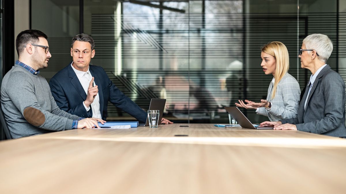 couple discussing what to do with a 401k in divorce